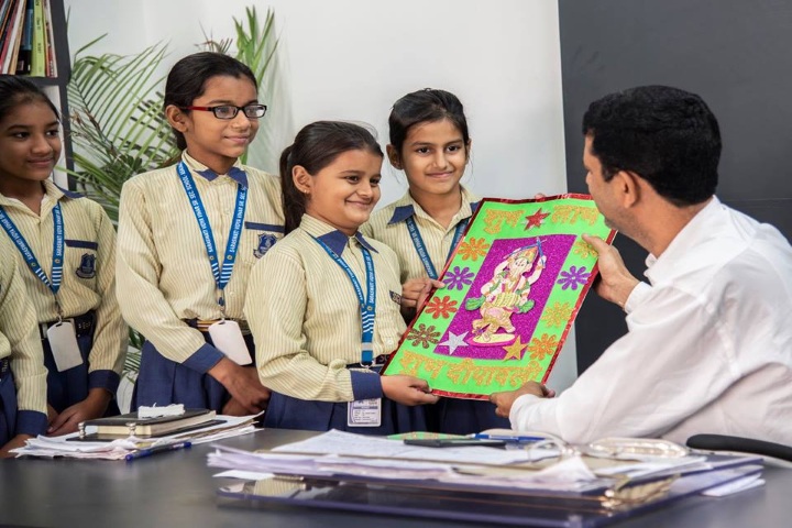 Saraswati Vidya Vihar Senior Secondary School-Art