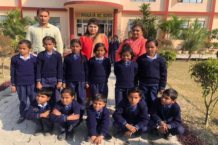 Shivalik Senior Secondary School-Students and Faculty