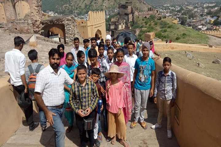 Shri Guru Gobind Singh Convent School-Tour