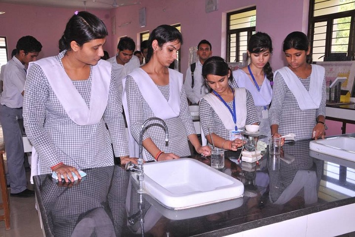 Shri Mahavir Jain Public School-Chemistry Lab