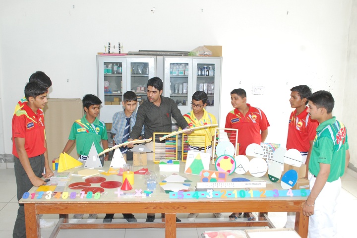 Smriti Public School-Maths Lab