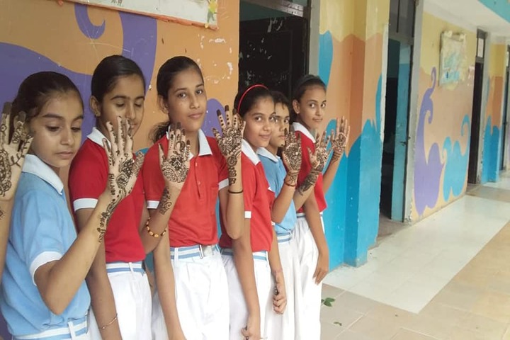 Som Convent Gurukul-Mehandi Competition