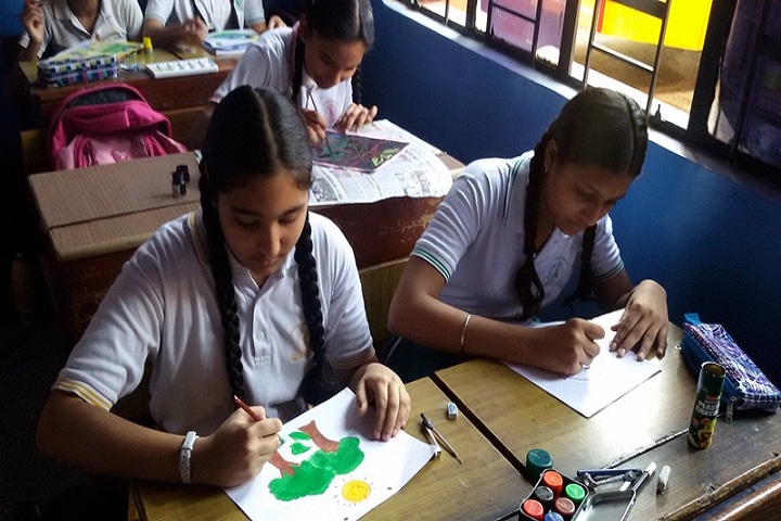Spring Fields Public School-Painting class
