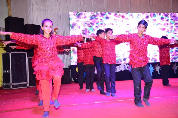 St Kabir Public School-dance