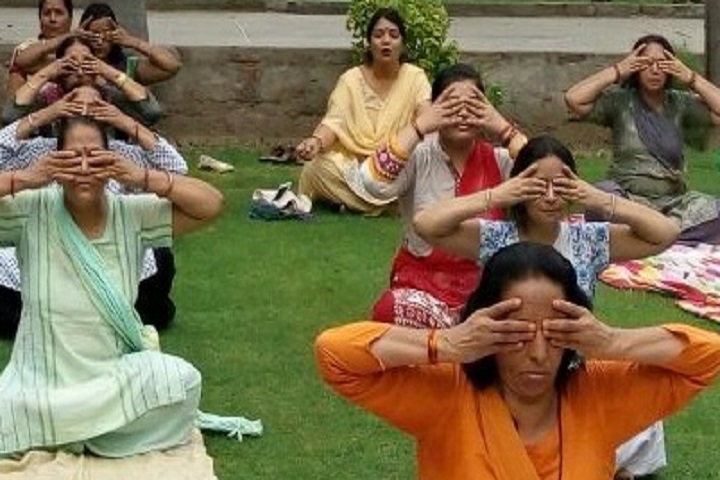 Swami Uma Bharti Senior Secondary Public School-Yoga