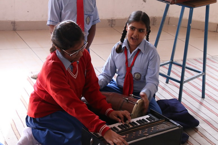 Teri Public School-Music-Room