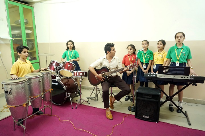 The Little Shri-Music Class