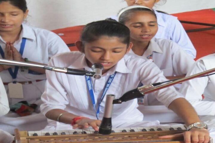 Vivekanand High School-Music