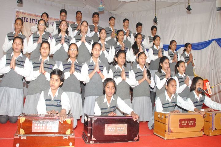 Zee Litera Valley School-Music
