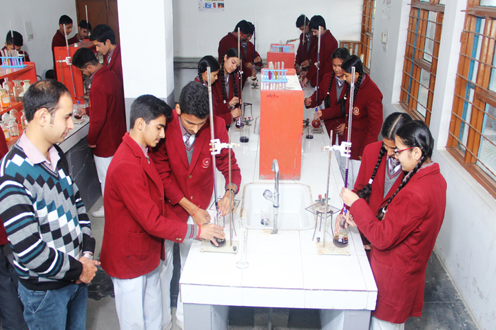 Alpine Public School-Chemistry Lab