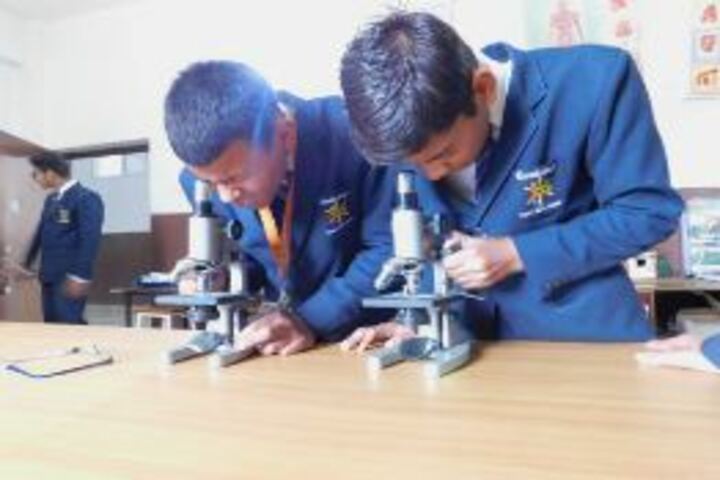Cambridge International School-Science Lab