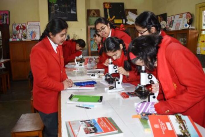 Convent Of Jesus And Mary-Biology Lab