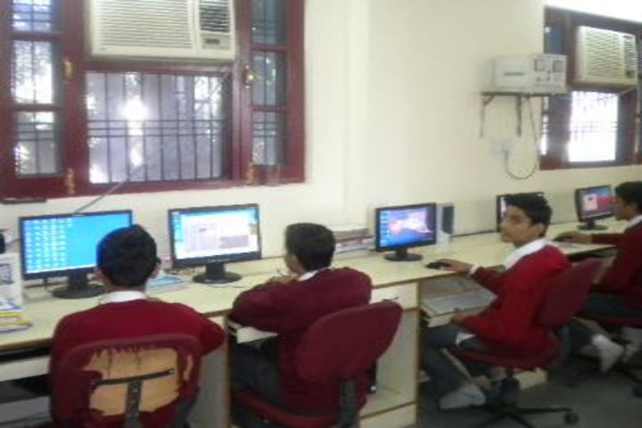 DAV Public School-Computer Lab