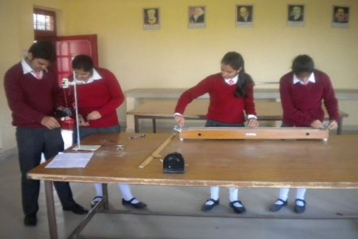DAV Public School-Physics Lab