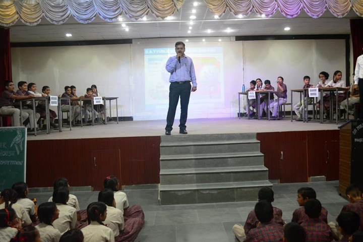 D A V Public Senior Secondary School-Debates