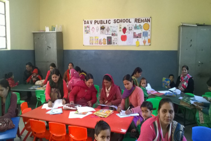 DAV Public School-Art room