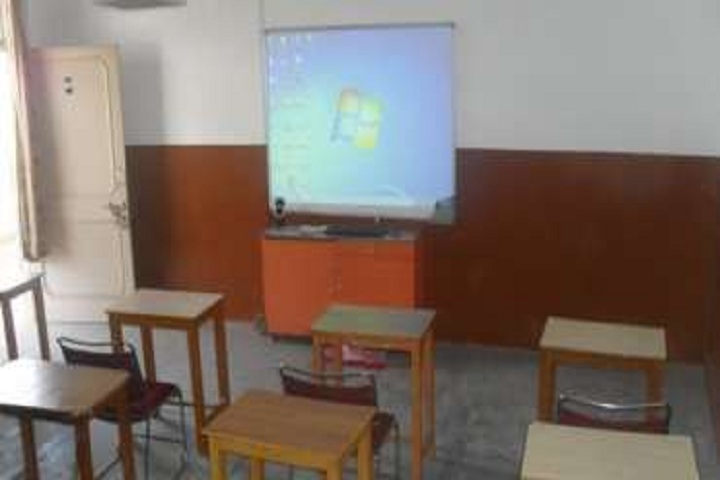 Guru Nanak Public School-Smart-Classroom