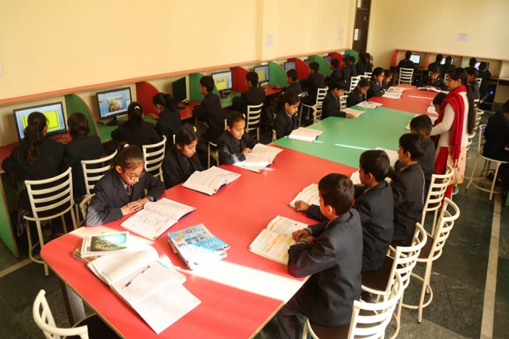 Him Gurukul International School-Computer-Lab