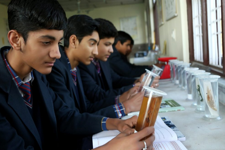 Him Gurukul International School-Lab1