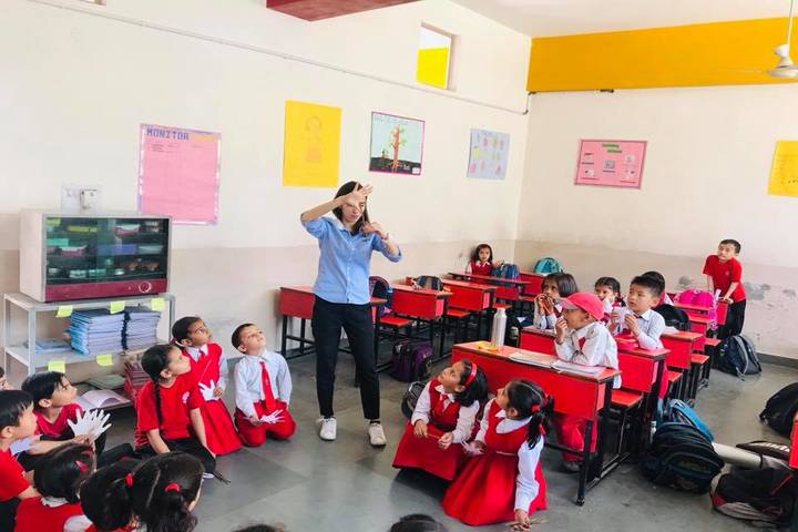 La Montessori School-Classroom