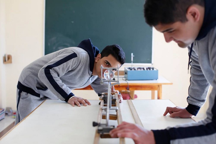 Laureate Public School-Lab