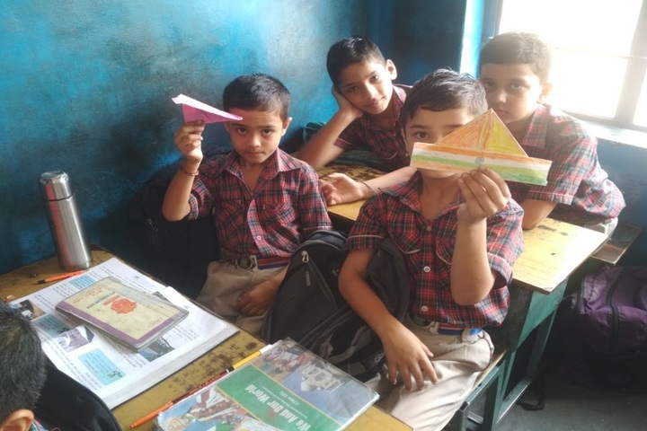 Mehr Chand Mahajan D A V Senior Secondary Public School-Paper Craft