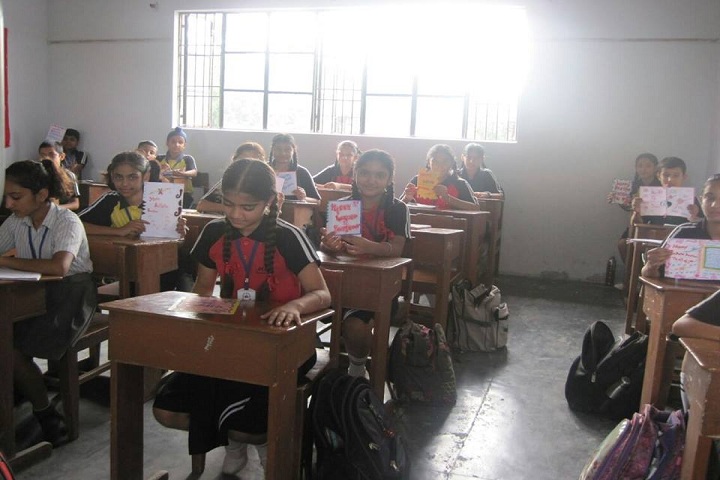 Montessorie Cambridge School-Classroom
