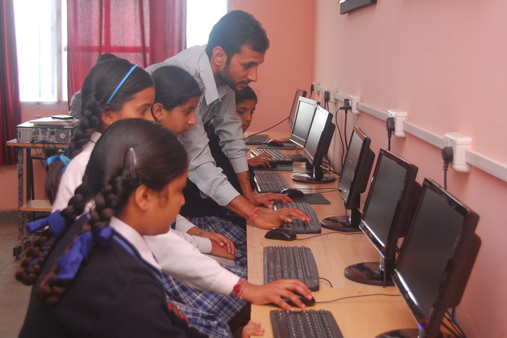 Mount Shivalik Public School-Computer-Lab