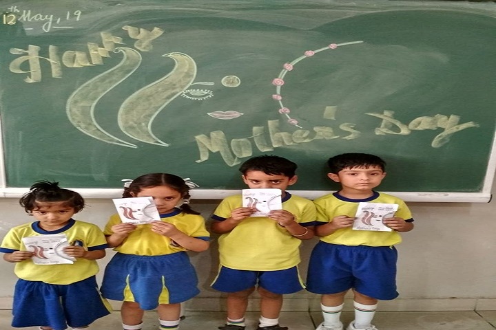 Partap World School-Yellow Day