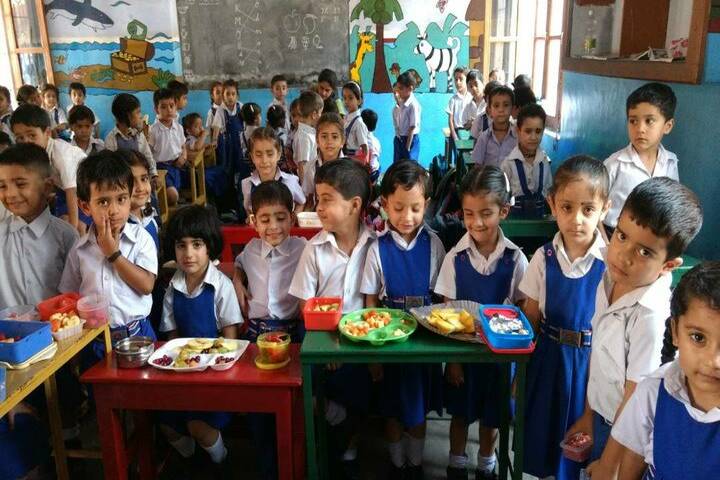Brahmrishi Bawra Shanti Vidyapeeth School-lunch time 2