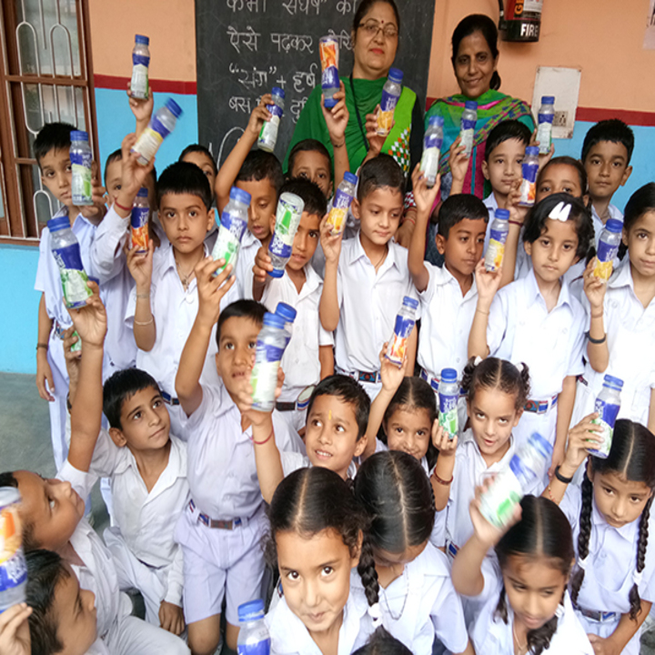 Brahmrishi Bawra Shanti Vidyapeeth School-kids drink
