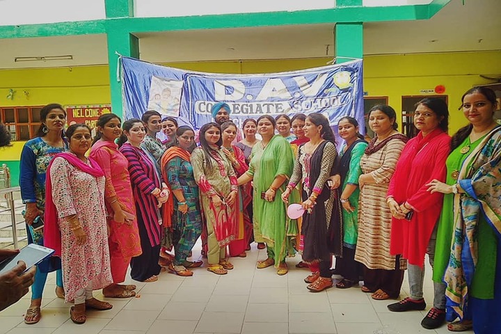 DAV Colligiate School-Activity