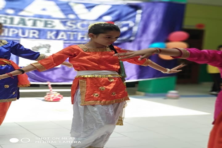 DAV Colligiate School-Dance