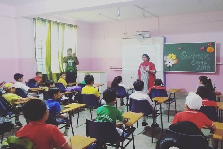 Delhi Public School-Class Room