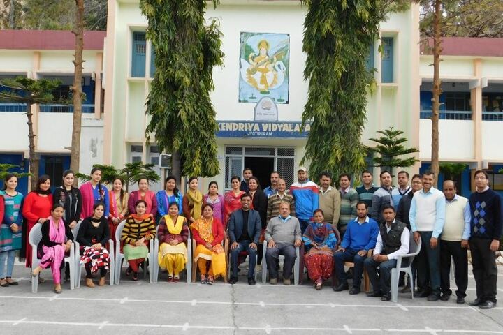 Kendriya Vidyalaya-Staff