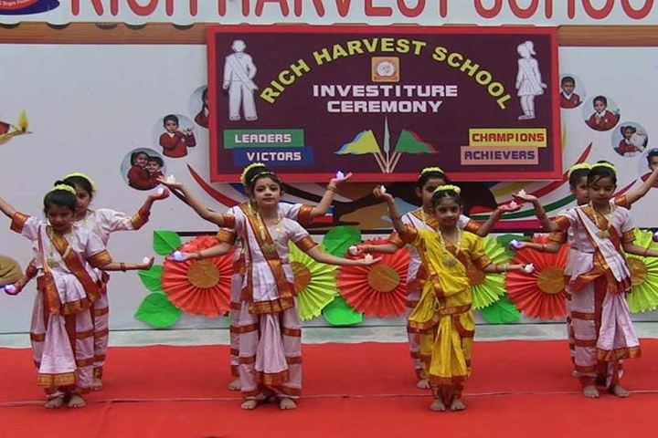 Rich Harvest School-Dance