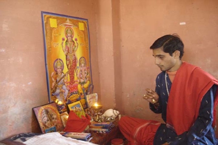 Sh Guru Gang Devji Model School-Guru