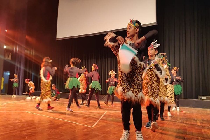 Springdales School-Dancing