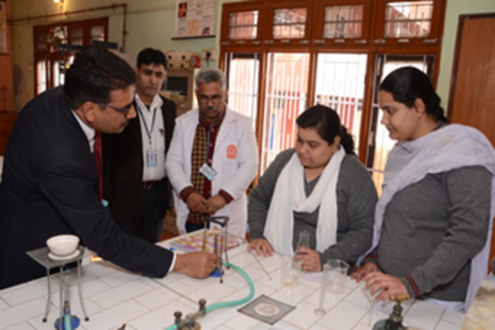 Vishwa Bharati Public Higher Secondary School-Chemistry Lab