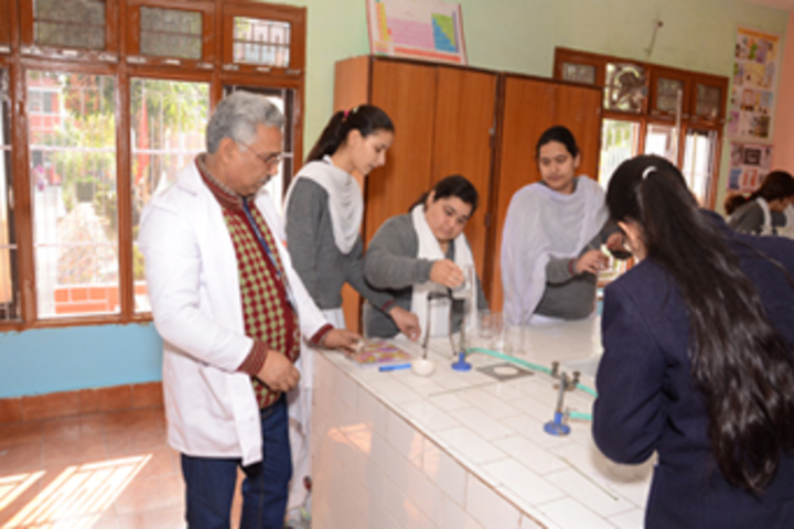 Vishwa Bharati Public Higher Secondary School-Physics Lab