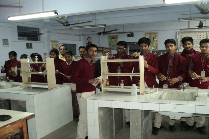 D A V Public School-Chemistry Lab