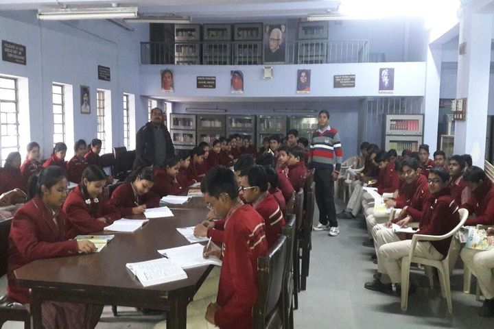 D A V Public School-Library