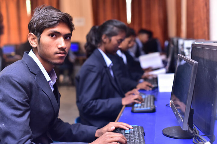 DAV Nandraj Public School - Computer lab