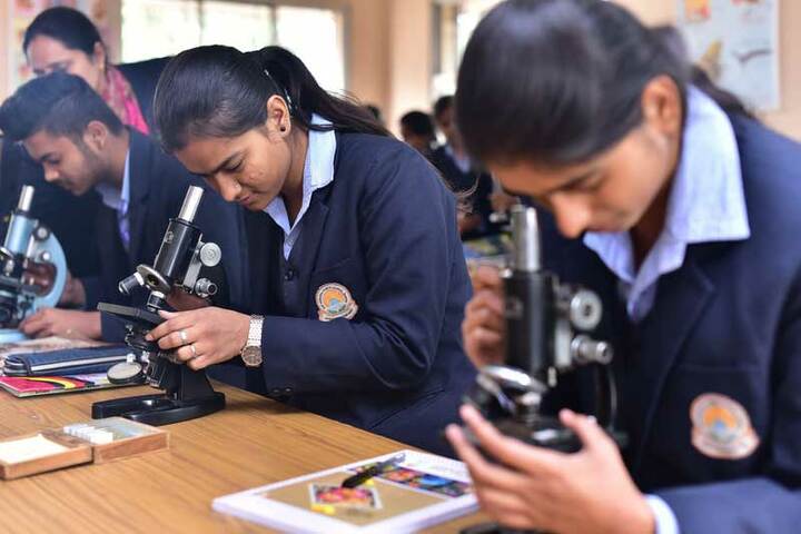 DAV Nandraj Public School - Physics lab