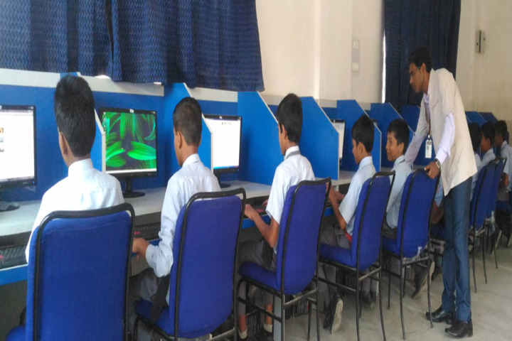 Guru Gobind Singh Public School-Computer Lab