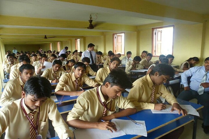 LA Garden High School-Classroom