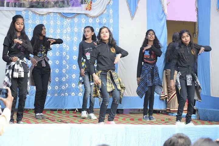 LA Garden High School-Dance Activity