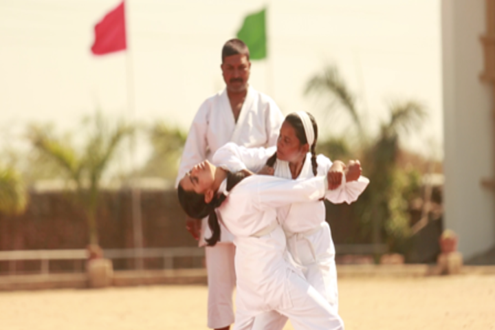 Lady K C Roy Memorial School-Atheletics