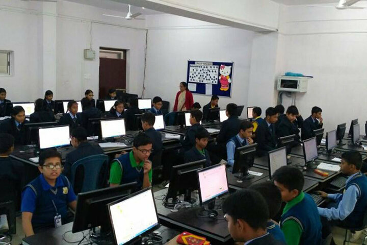 Sharda Global School-Computer Lab
