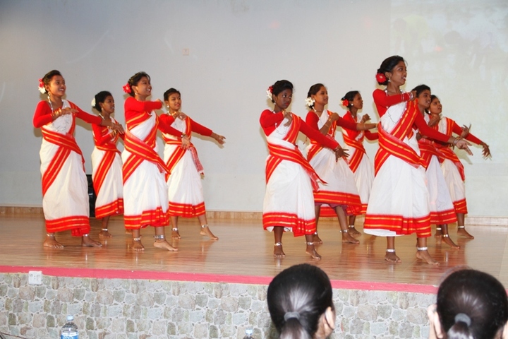 Shradhanand Bal Mandir Senior Secondary School-Dance